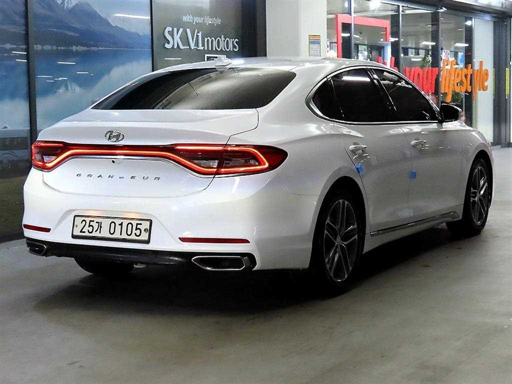 HYUNDAI Grandeur - Vista 4
