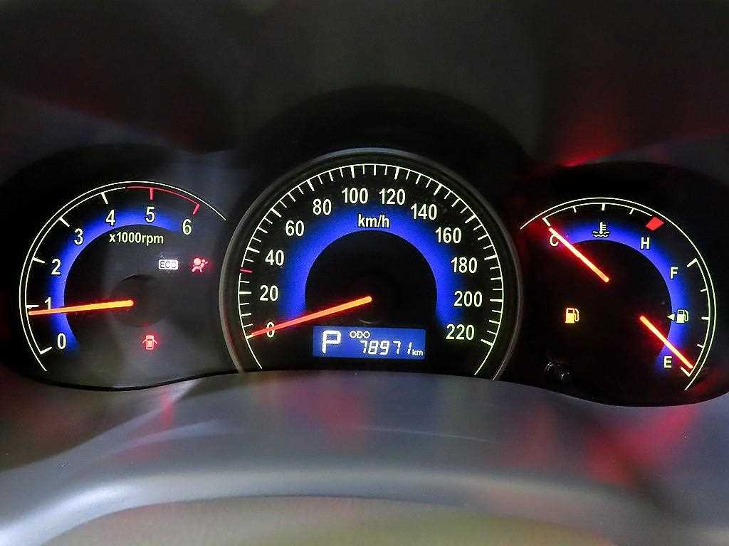 KIA Carnival - Vista 9