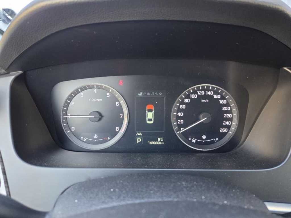 HYUNDAI Sonata - Vista 4