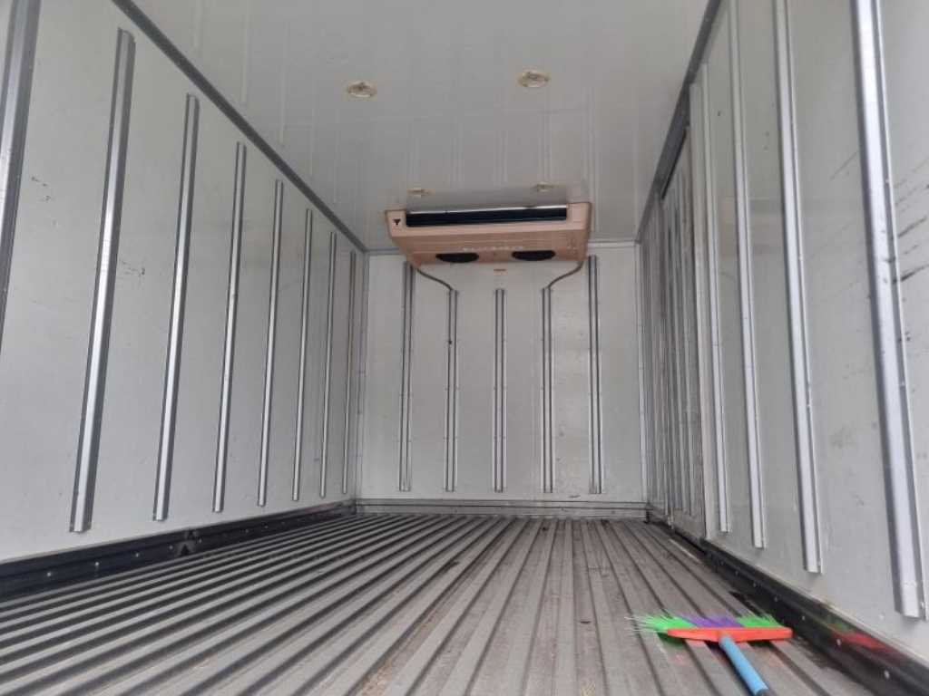 medium and large cargo truck - Vista 7