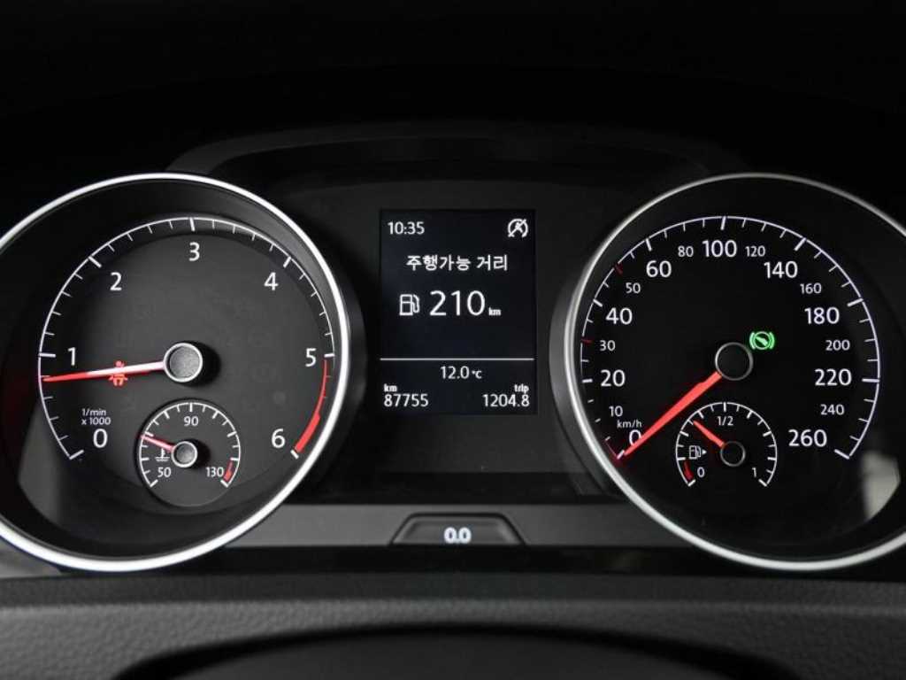 Volkswagen Golf - Vista 8