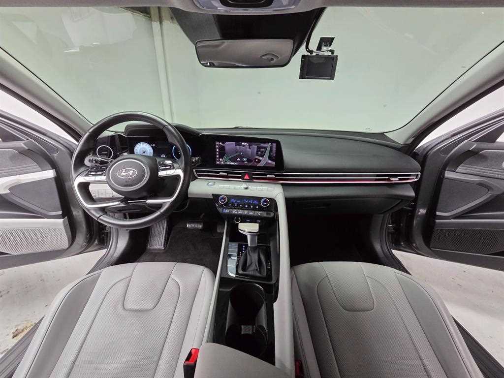 HYUNDAI Avante - Vista 7