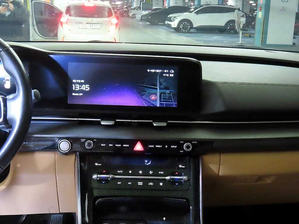 KIA Carnival - Vista 11