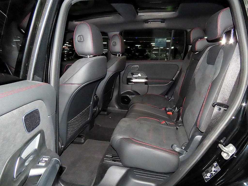 Mercedes Benz EQB - Vista 7