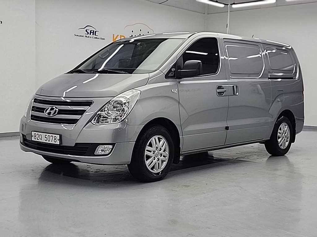 HYUNDAI Starex 2018 Gris - Importación desde Corea - HF Imports Iquique - Foto 1