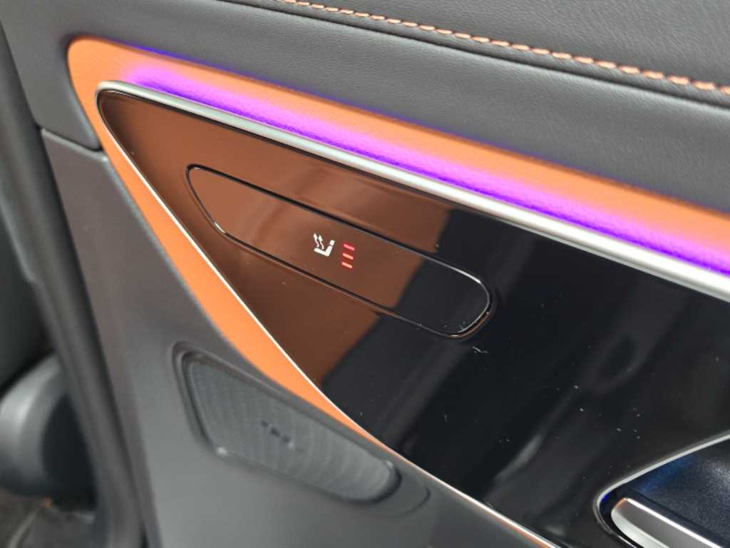 Mercedes Benz GLC Class 2024 Negro - Importación desde Corea - HF Imports Iquique - Foto 19