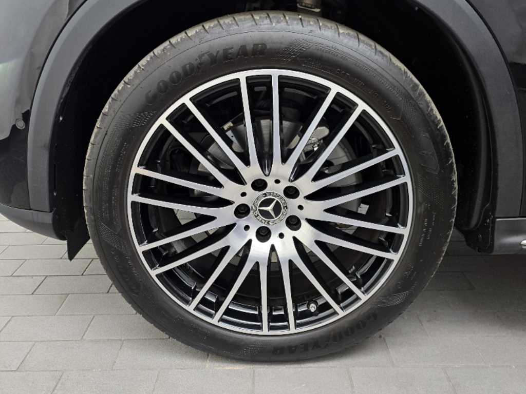 Mercedes Benz GLC Class - Vista 5