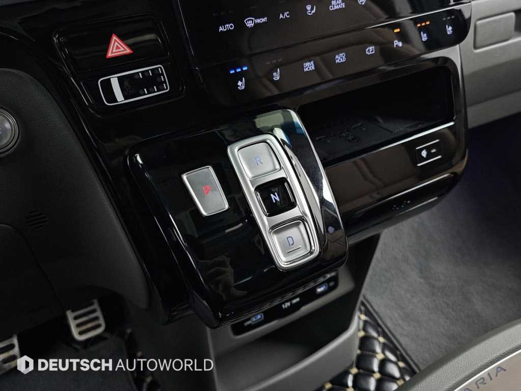 HYUNDAI Staria - Vista 9