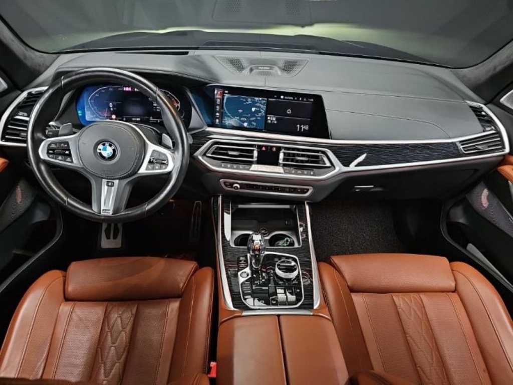 BMW X7 - Vista 5