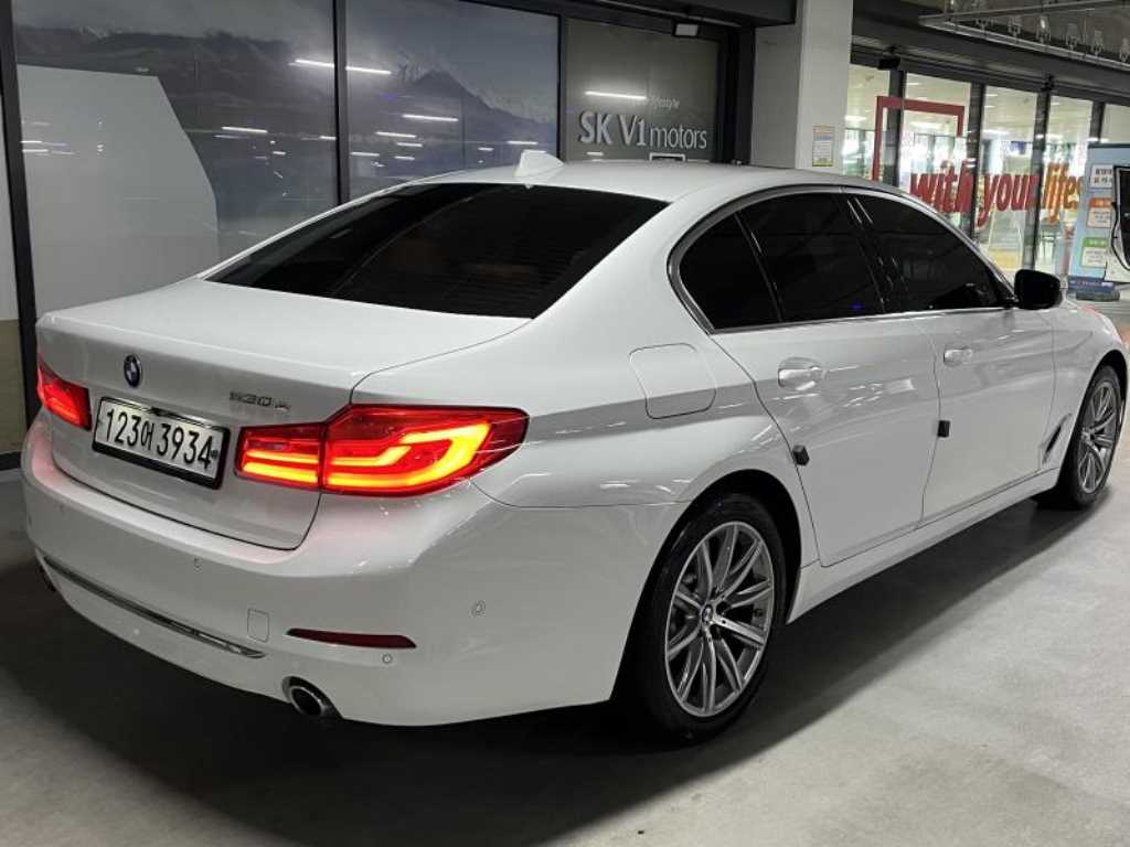 BMW 5 Series - Vista 4