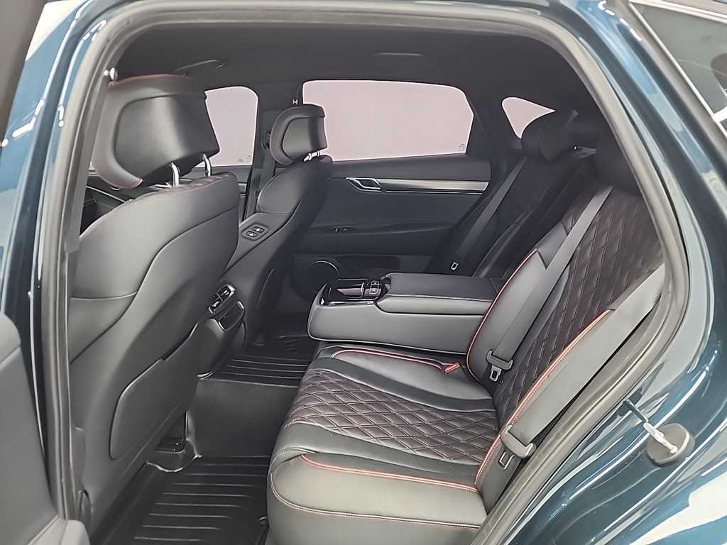 Genesis G80 - Vista 12