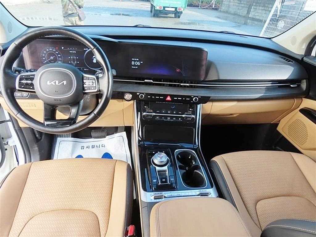 KIA Carnival - Vista 10