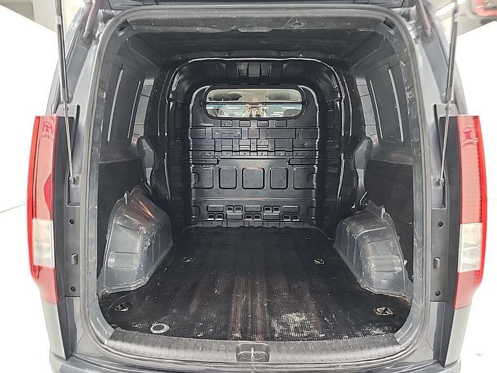 HYUNDAI Staria 2023 Gris - Importación desde Corea - HF Imports Iquique - Foto 17