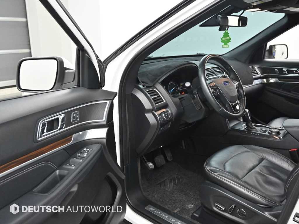 Ford Explorer - Vista 11