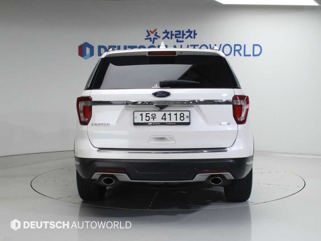 Ford Explorer - Vista 4