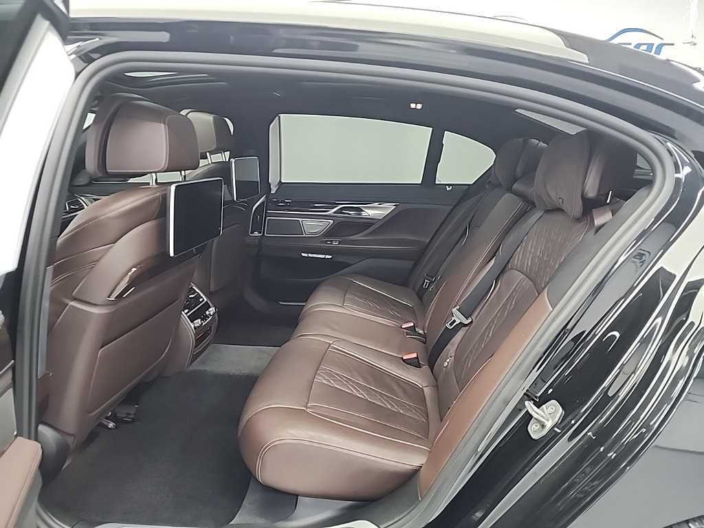 BMW 7 Series - Vista 12