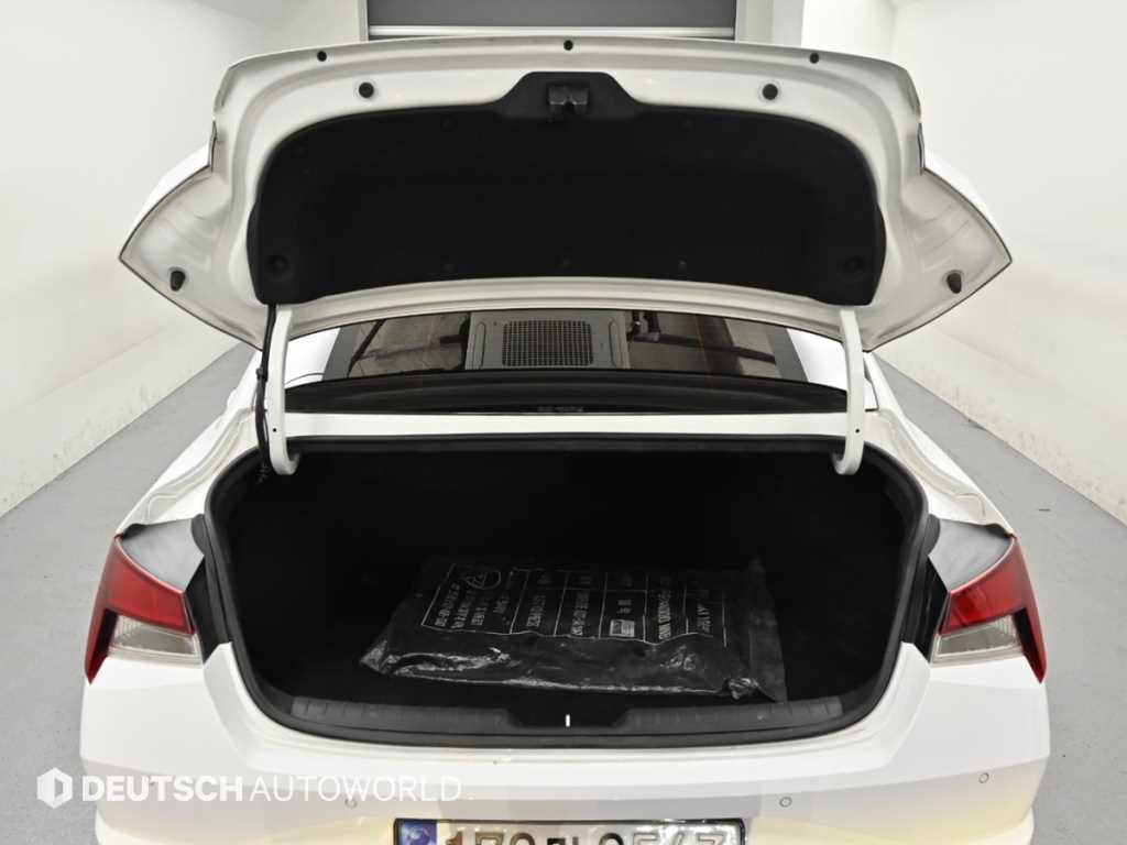 HYUNDAI Avante 2021 Blanco - Importación desde Corea - HF Imports Iquique - Foto 20