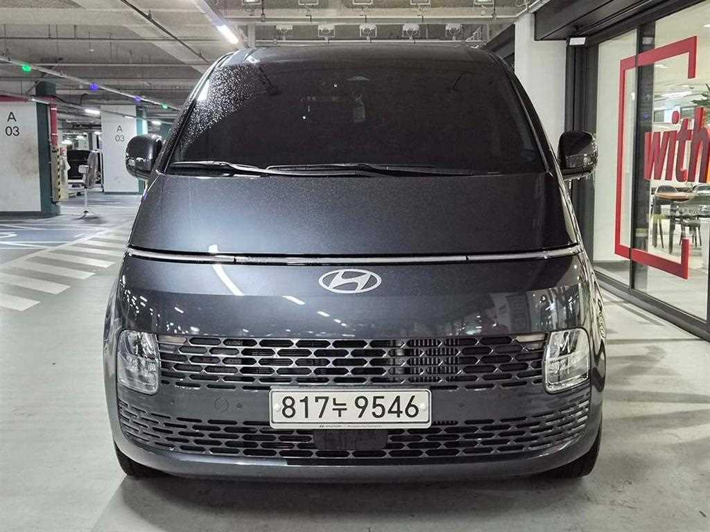 HYUNDAI Staria - Vista 2