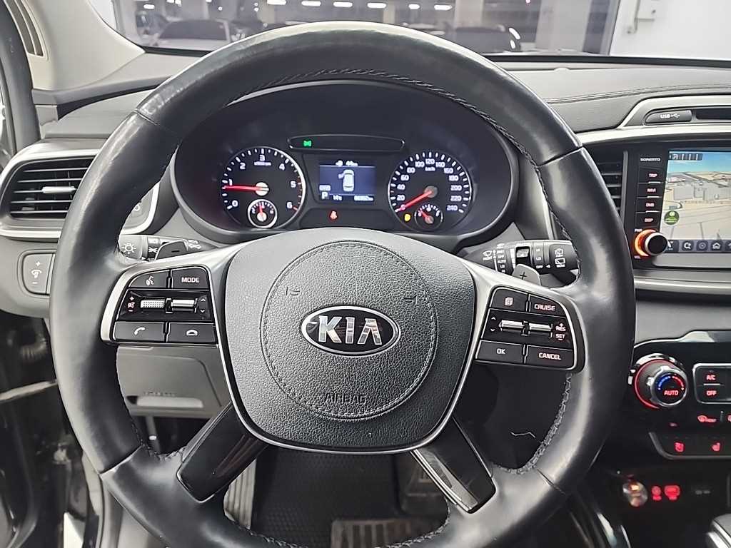 KIA Sorento - Vista 9