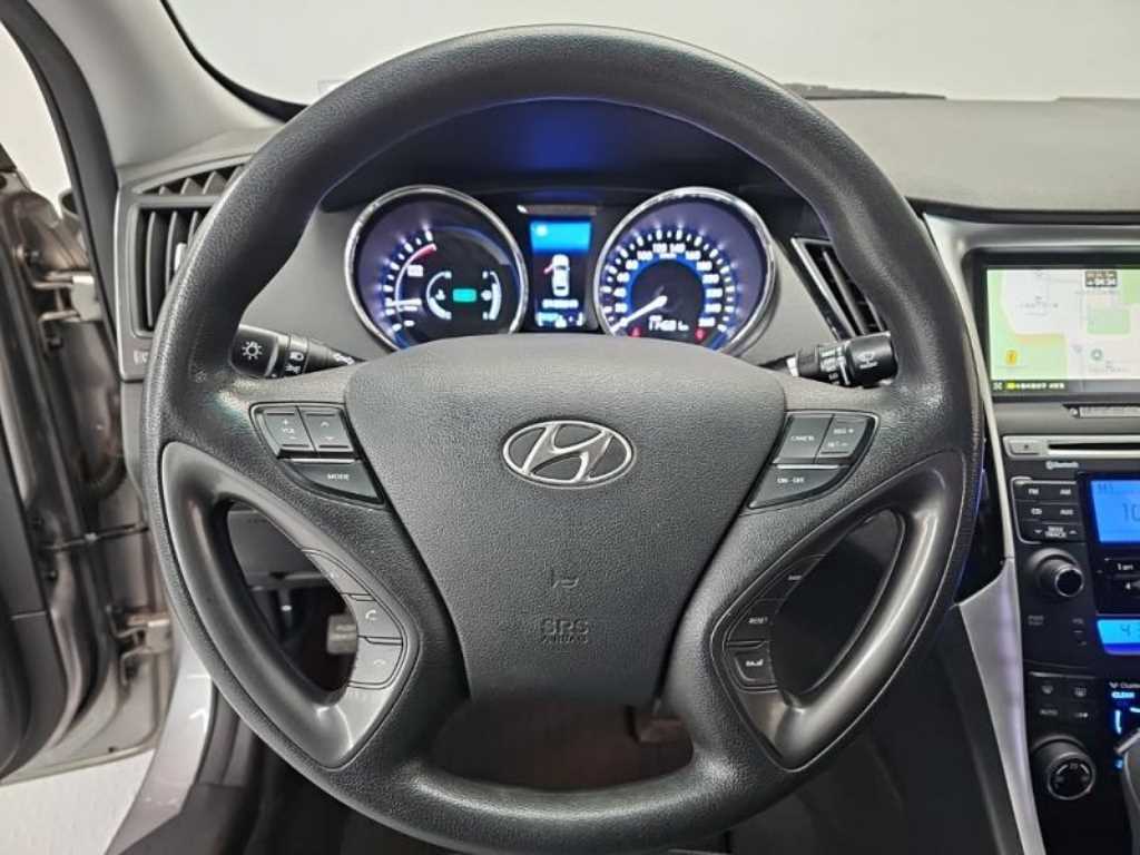 HYUNDAI Sonata - Vista 6