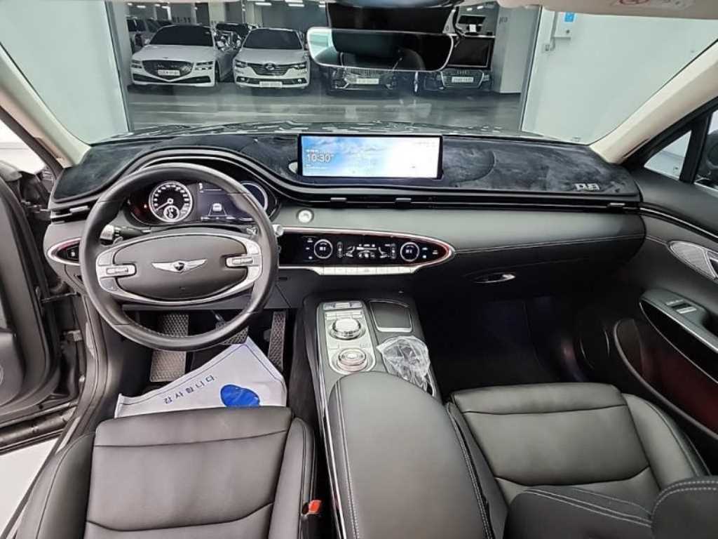 Genesis GV70 - Vista 7