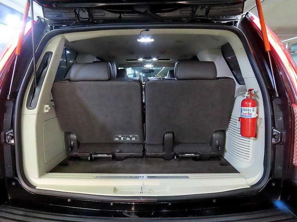 Cadillac Escalade 2011 Negro - Importación desde Corea - HF Imports Iquique - Foto 17