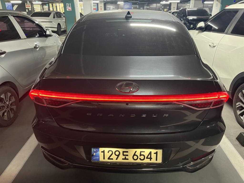 HYUNDAI Grandeur - Vista 3