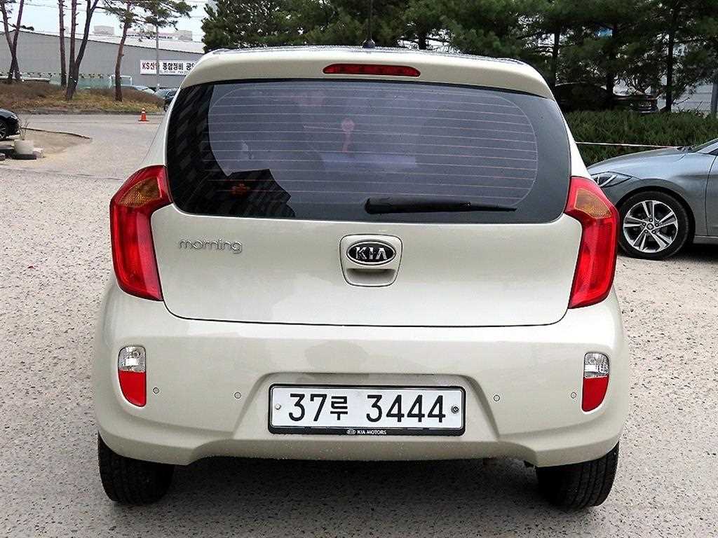 KIA Morning - Vista 4