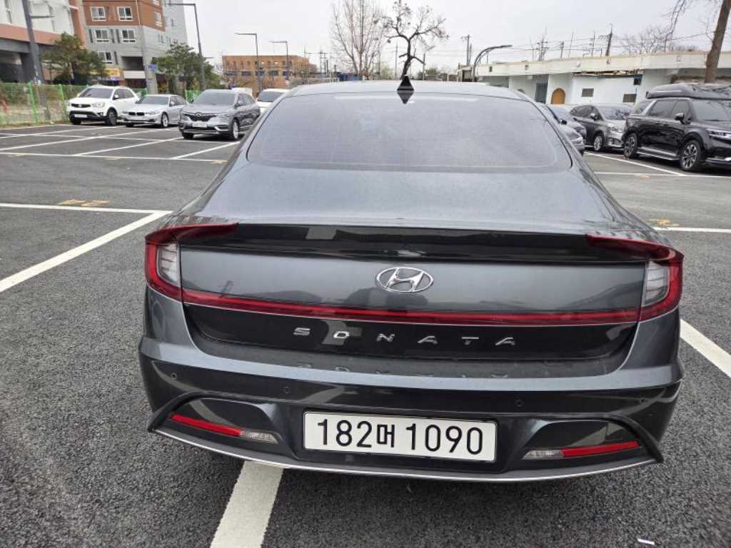 HYUNDAI Sonata - Vista 4