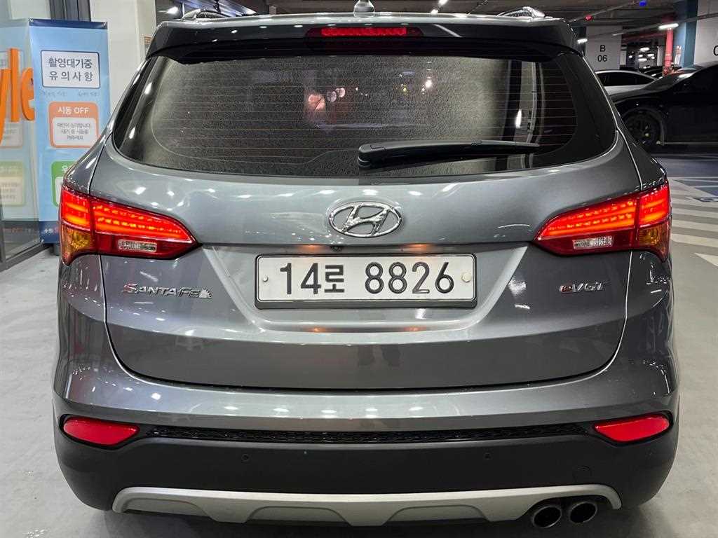 HYUNDAI Santa Fe - Vista 5