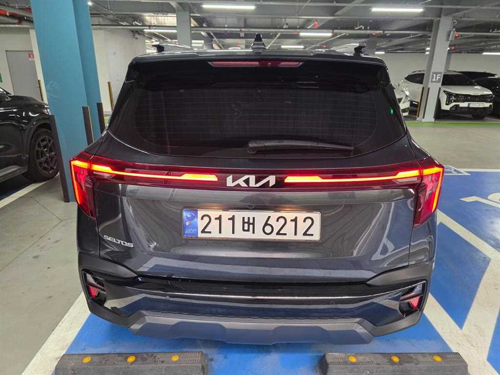 KIA Seltos - Vista 4