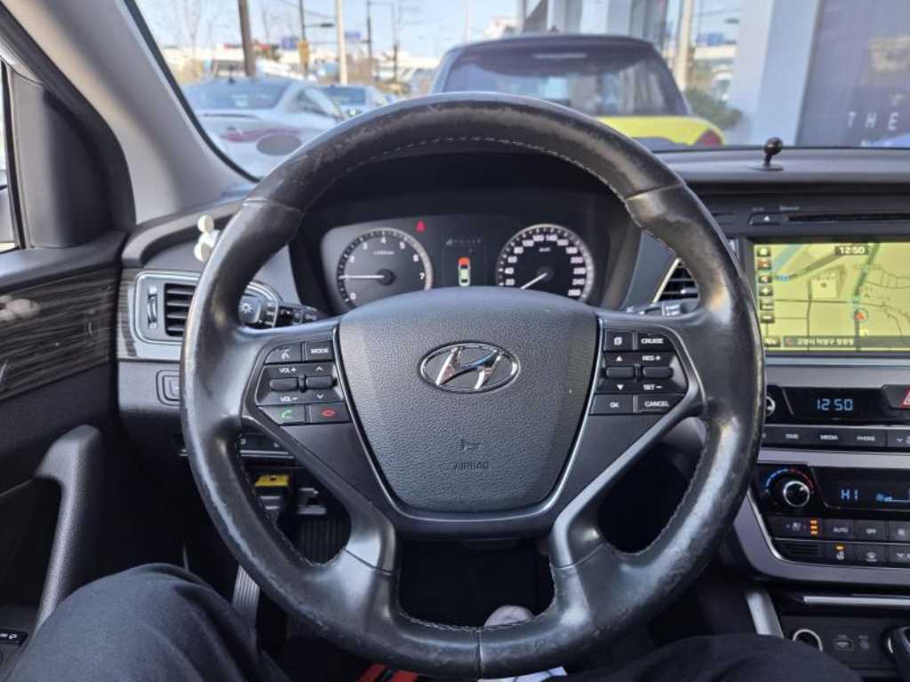 HYUNDAI Sonata - Vista 5