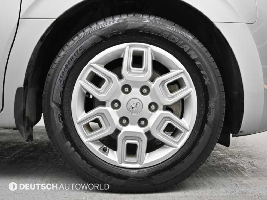 HYUNDAI Staria - Vista 5