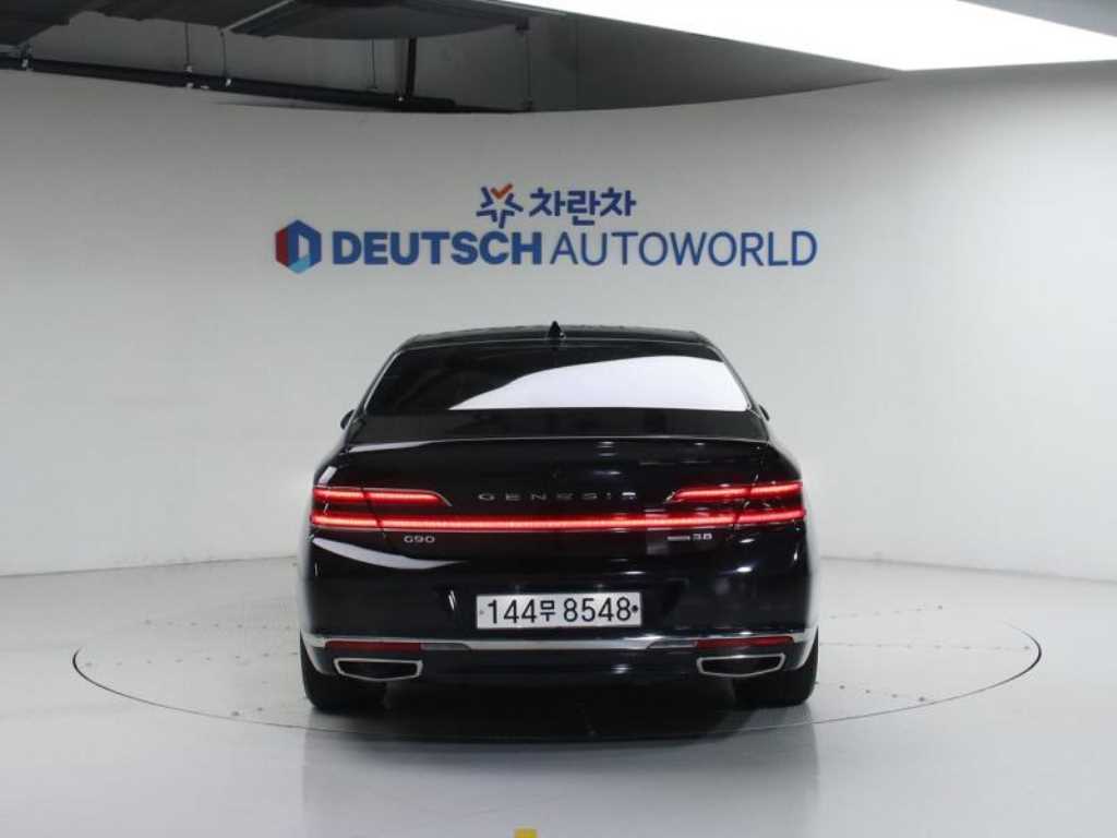 Genesis G90 - Vista 4