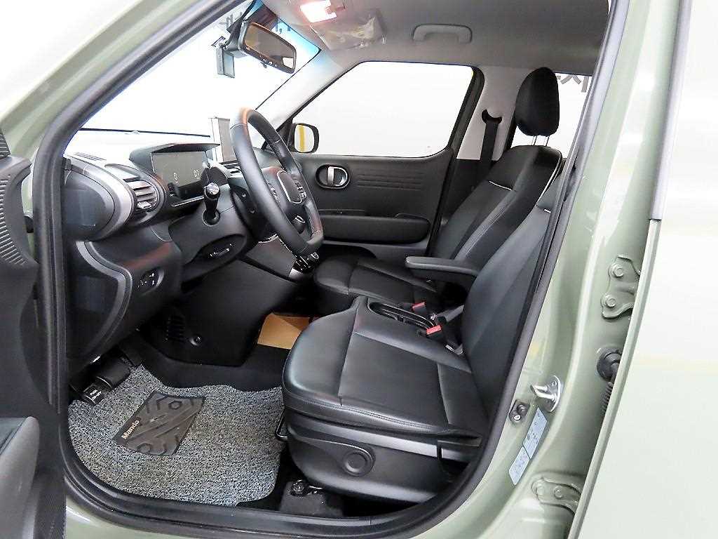 HYUNDAI Casper - Vista 5