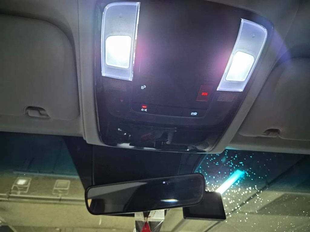 HYUNDAI Staria 2025 Gris - Importación desde Corea - HF Imports Iquique - Foto 17