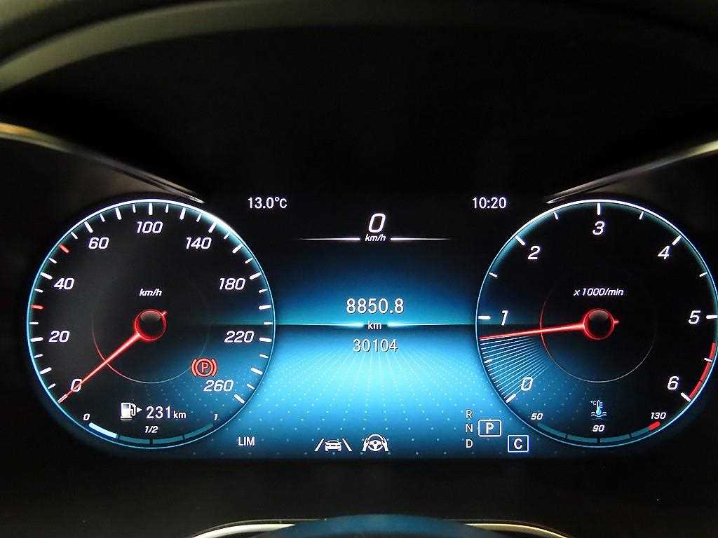 Mercedes Benz GLC Class - Vista 8