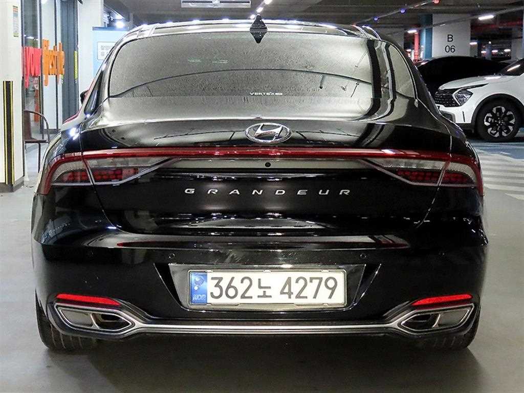 HYUNDAI Grandeur - Vista 5