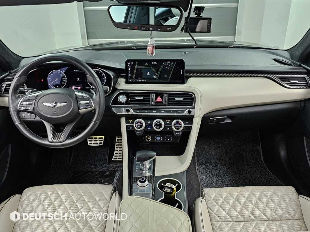 Genesis G70 - Vista 7