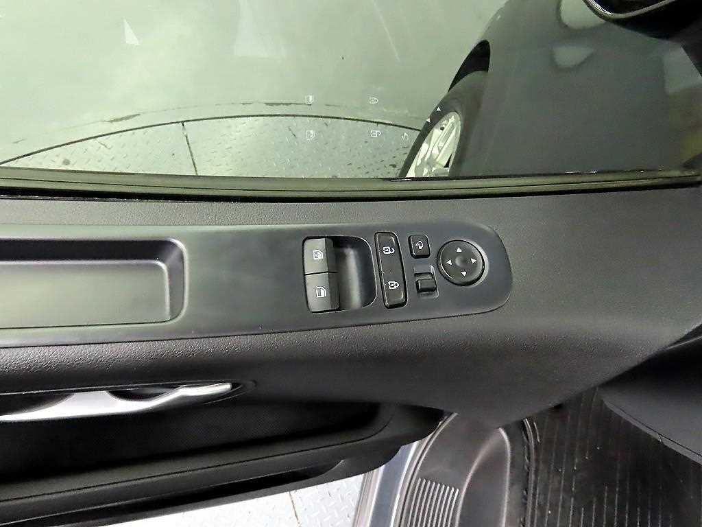 HYUNDAI Staria - Vista 11