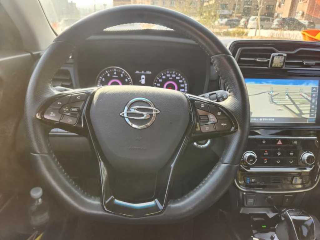 Ssangyong Tivoli - Vista 6