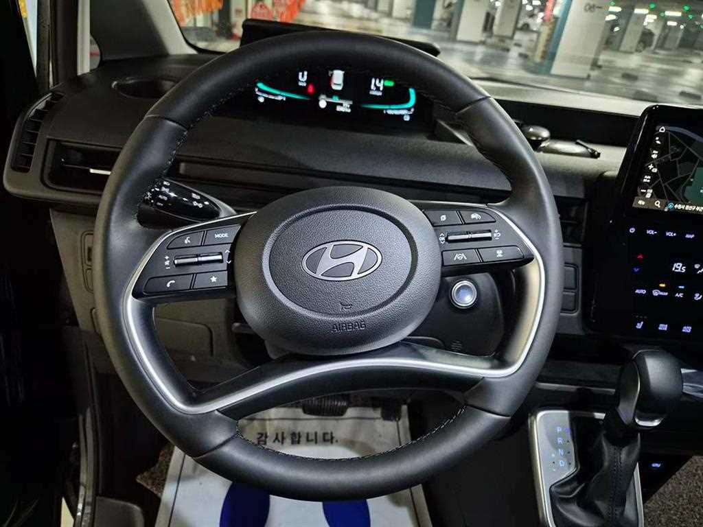 HYUNDAI Staria - Vista 8