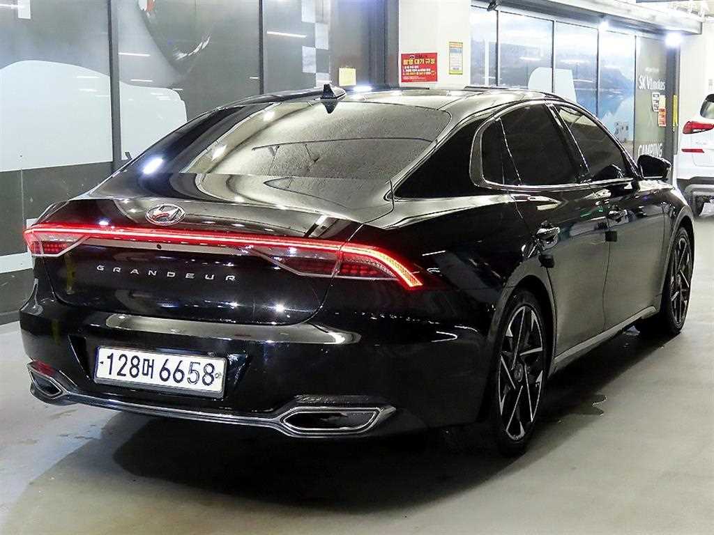 HYUNDAI Grandeur - Vista 4