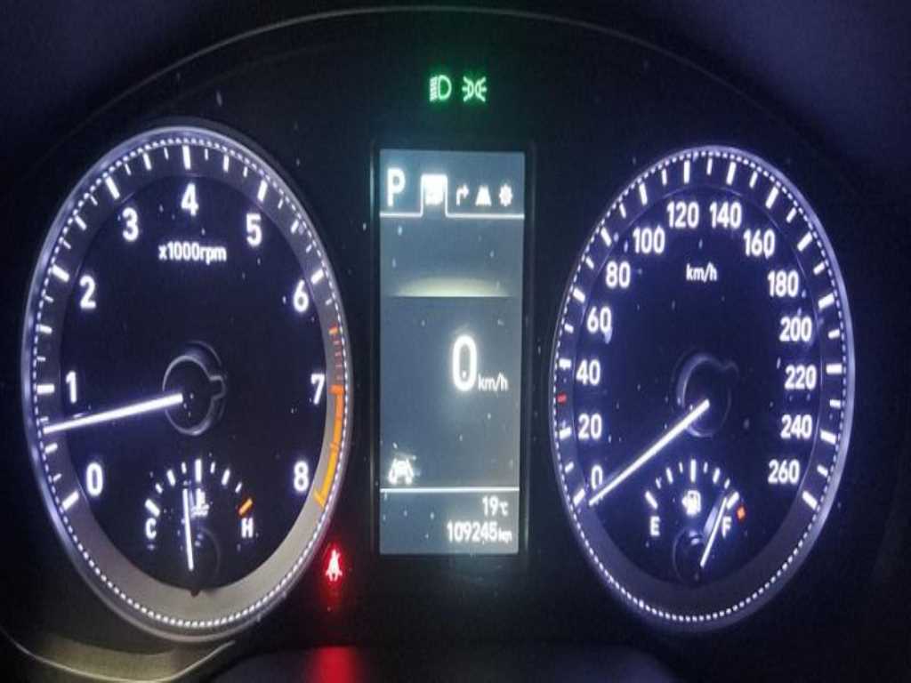 HYUNDAI Grandeur - Vista 6