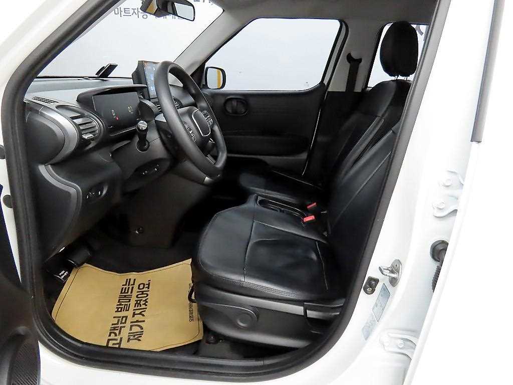 HYUNDAI Casper - Vista 5