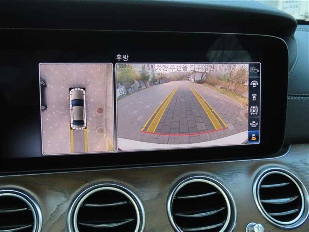 Mercedes Benz E class - Vista 10