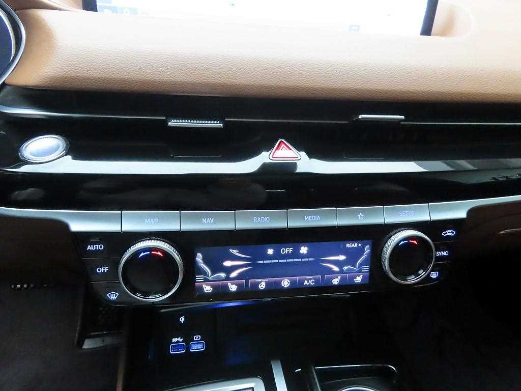 Genesis G80 - Vista 9