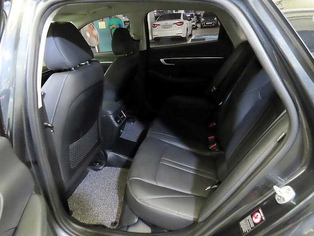 HYUNDAI Sonata - Vista 7