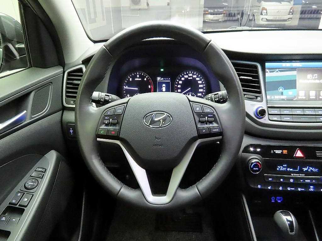 HYUNDAI Tucson - Vista 7