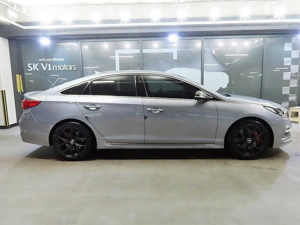 HYUNDAI Sonata - Vista 3